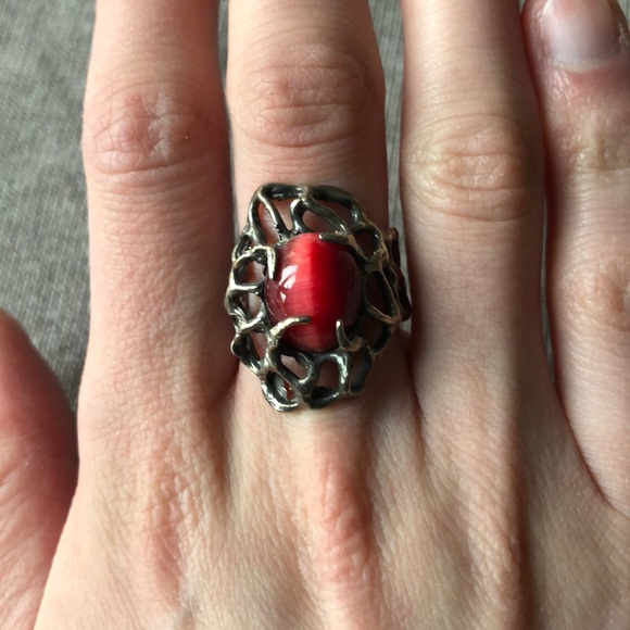 Vintage Jewelry - Vintage Sterling Brutalist Red Cat’s Eye Ring, 6